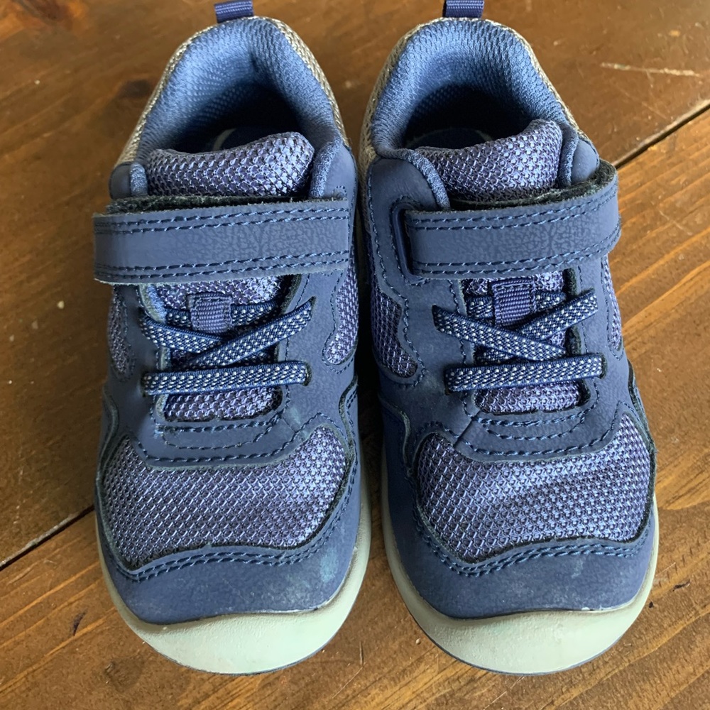 Stride Rite 8 Wide Toddler Velcro Sneaker Blue